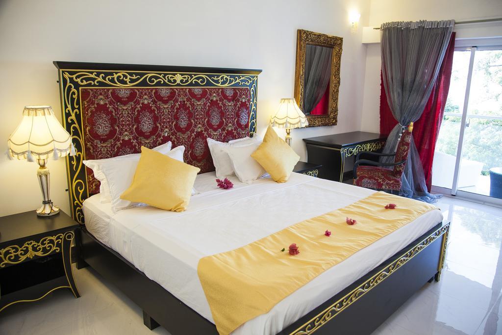 บาโกเลต บีช คลับ Hotel สการ์โบโร ภายนอก รูปภาพ